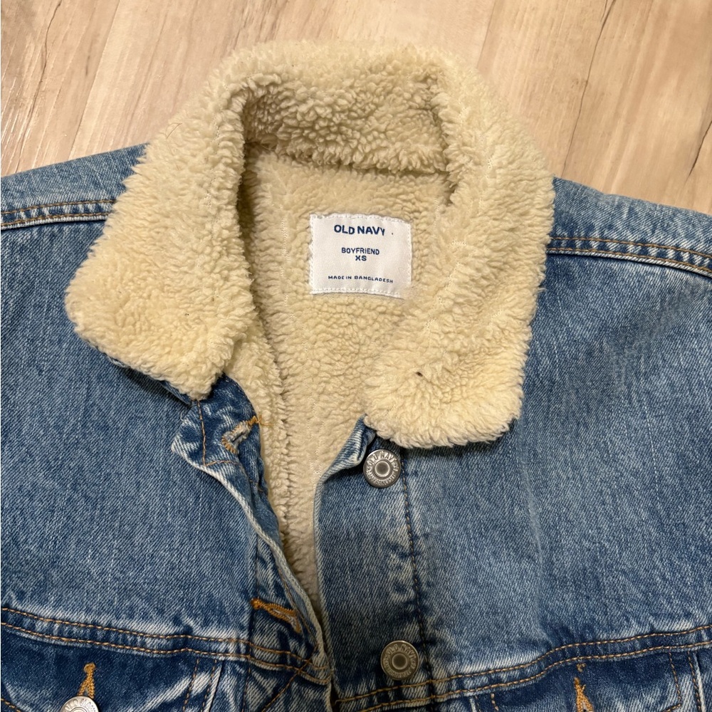 Women’s Denim Jacket with Sherpa Lining - Picture 2 of 3